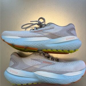 Brooks Glycerin 21 women’s 9B. Grey beige and Blue EUC